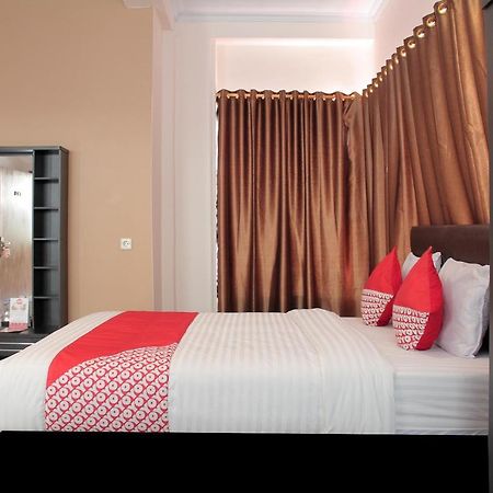 Oyo 222 M@Jayakarta Hotel Luaran gambar